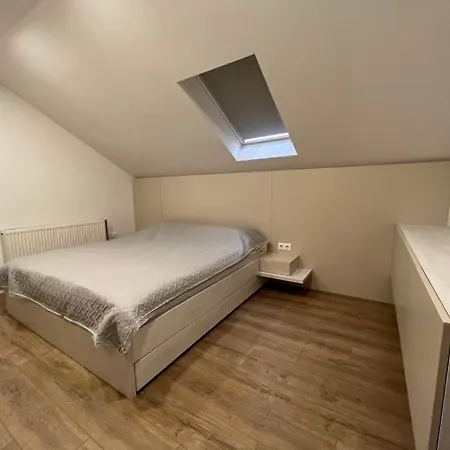 ヴィラ By Expert Aleja